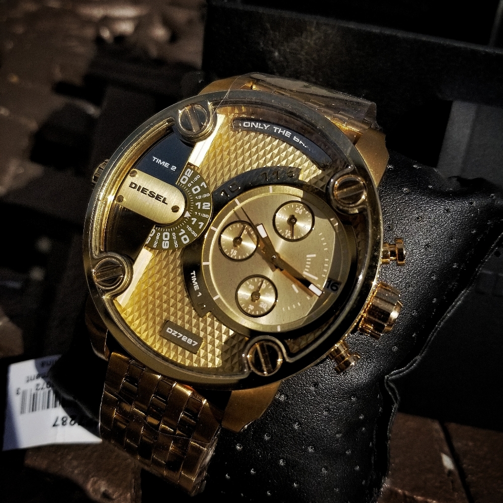 Mr. Daddy 2.0 gold-tone watch with detailed dial,